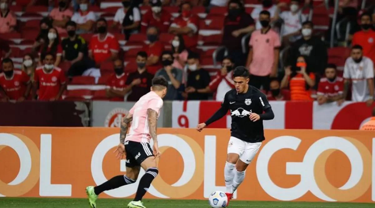 GRAN TEMPORADA. Tomás Cuello se afianzó en Bragantino de Brasil y podría continuar su carrera en el Brasileirao.