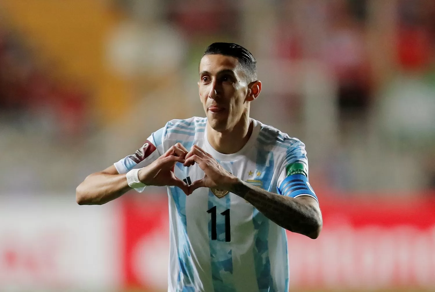 CON EL CORAZÓN. Di María enmudeció a los hinchas chilenos en Calama. REUTERS