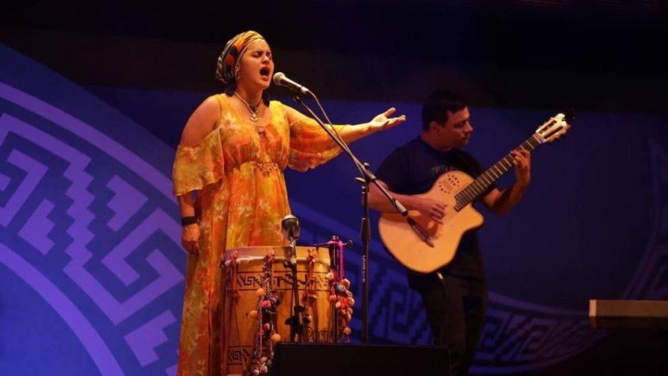 SENTIMIENTOS. Sofía lleva la identidad tucumana con su repertorio.