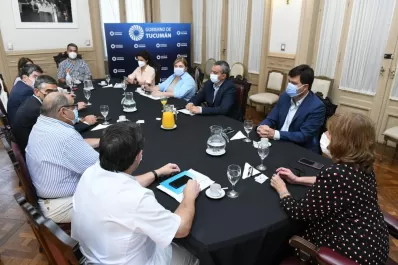 El gabinete provincial analizó la situación sanitaria y el impacto de las inundaciones en Tucumán