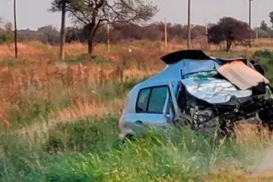 Tragedia en Santa Fe: tres muertos en un choque frontal entre un auto y un micro