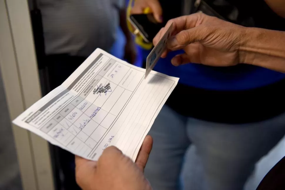 En la Legislatura, la controversia de un pase sanitario vía DNU volverá al recinto 