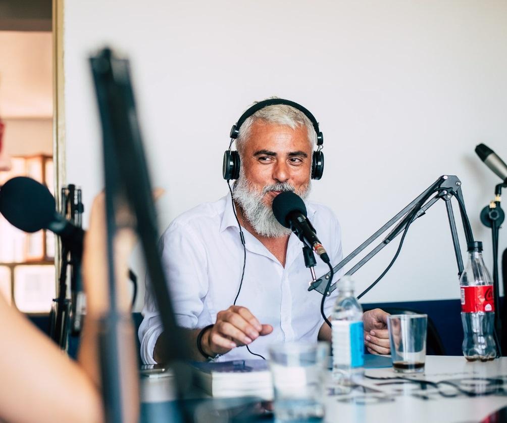 FRANCISCO NAVARRO. El ahora ex funcionario de Desarrollo Social, en una entrevista radial. Foto: Prensa MDS