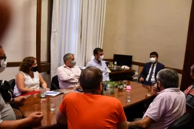 Los pagos adeudados fue uno de los temas abordados en la reunión entre Gamboa y policías retirados