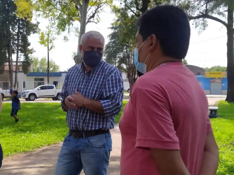 NAVARRO. El ahora ex funcionario estuvo ayer en La Ramada de Arriba. 