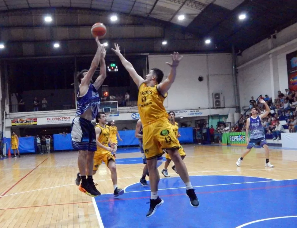 EN LO ALTO. Sea “Leones” o “Patriotas”, el que gane quedará como uno de los líderes de la Zona Norte. 