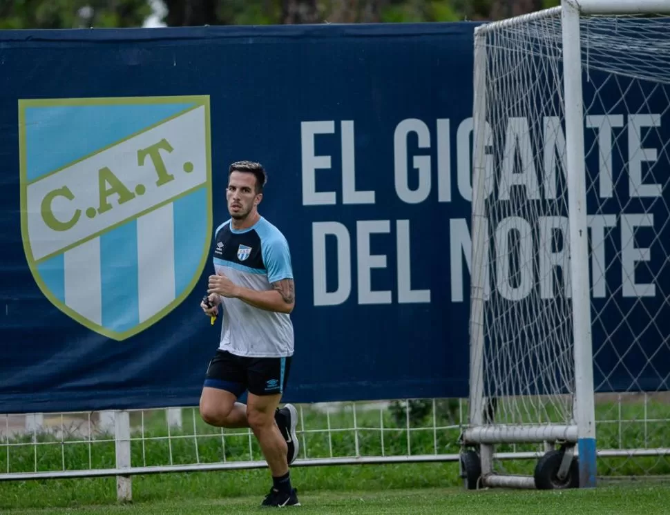 PUESTA A PUNTO. Federico Andrada aprovecha cada sesión para intentar alcanzar su estado físico óptimo para el debut. Foto Nico Reynaga
