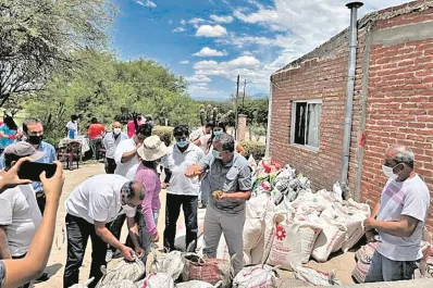 Autoridades de la Provincia asistieron a productores de Colalao del Valle