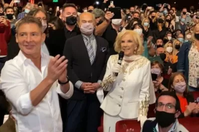 Mirtha Legrand hizo su primera aparición pública del año y fue al teatro