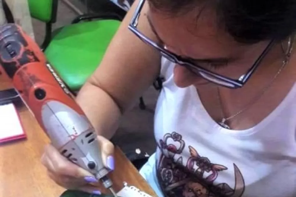 Cursos gratuitos de joyería medieval y tallado