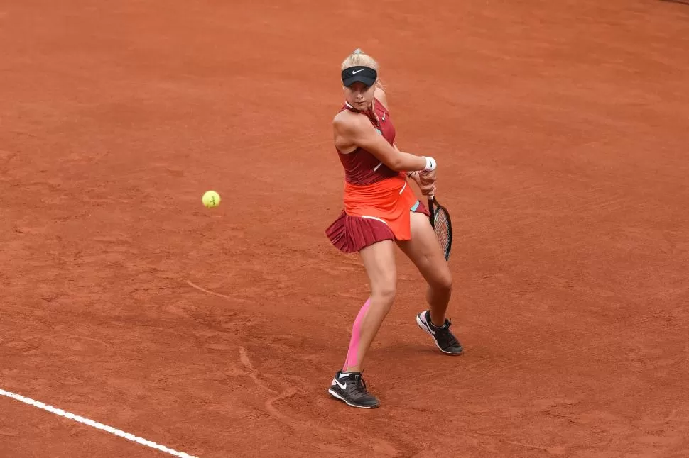 DESLUMBRÓ. Fruhvirtova se ganó la simpatía de los tucumanos, además del título. La joven de 14 años también jugará en el torneo de Yerba Buena. 