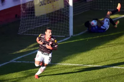 San Martín: variantes de gol, se busca