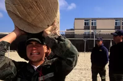 La semana del infierno, una prueba para eliminar débiles de la Marina de Estados Unidos