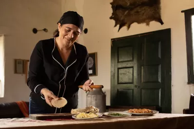 De Tucumán a Mar del Plata: es de Famaillá y llegó a la Costa con sus empanadas