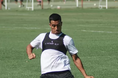 San Martín: “Trato de aprender de él mientras espero mi chance”