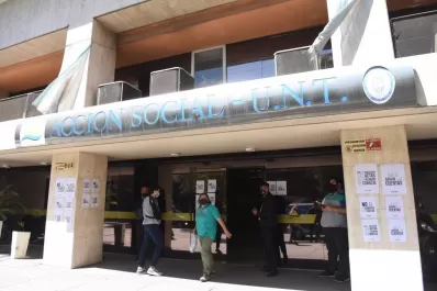 UNT: “Hoy es imposible un retorno a la presencialidad plena en clases masivas”