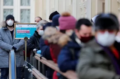 Rusia reportó un nuevo récord de casos positivos de covid-19