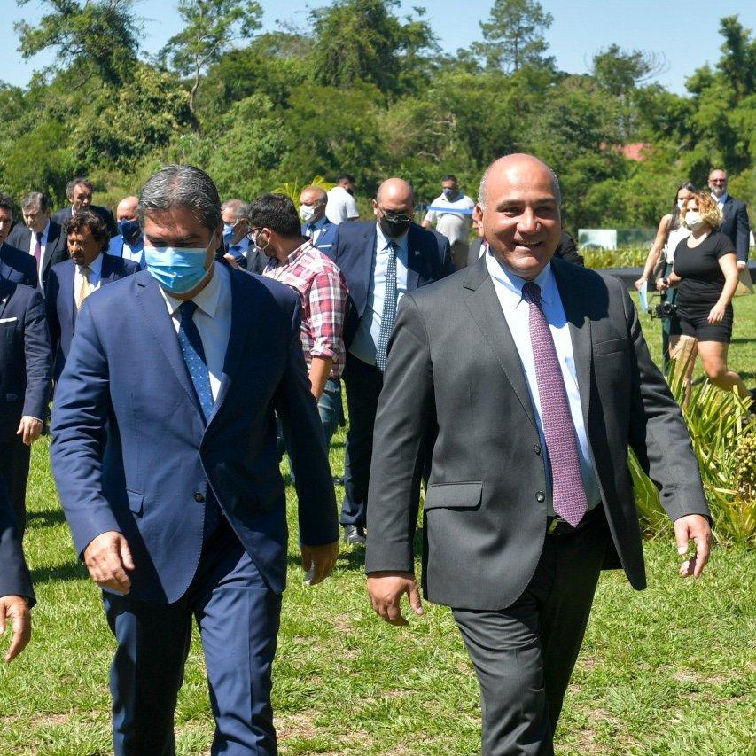 EN LA ASAMBLEA. Manzur, junto a Capitanich, en la reunión del Norte Grande. Foto: Twitter @JuanManzurOK