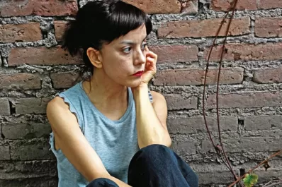 “Otros escriben, crean, para vivir; yo lo hago para morirme más rápido”