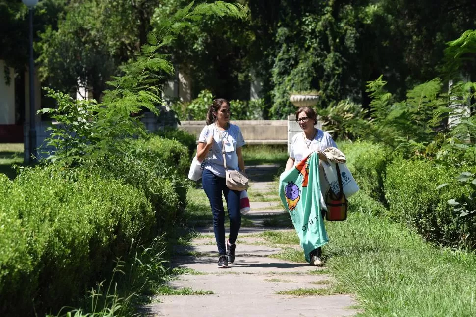 ACOMPAÑAR. Una de las tantas caminatas que se hicieron en Tucumán. LA GACETA / FOTO DE Analía Jaramillo (archivo)