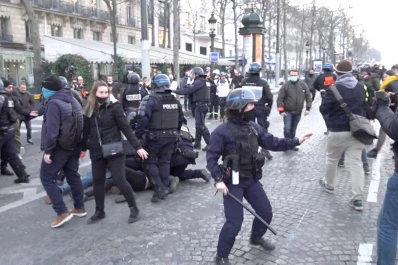 Protesta antivacuna en París