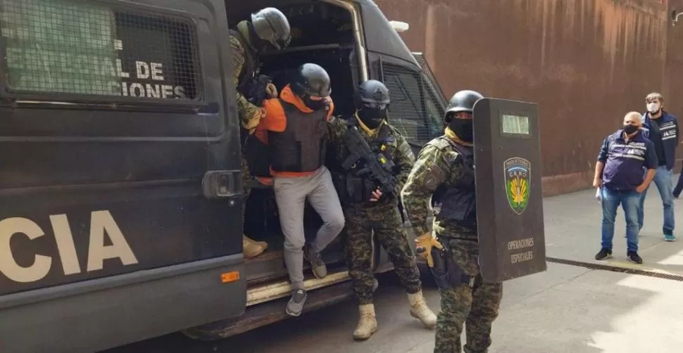 DE REGRESO. Mientras se buscaba al evadido Roberto Rejas, en tribunales surgían varios indicios en contra de tres funcionarios judiciales. MINISTERIO DE SEGURIDAD