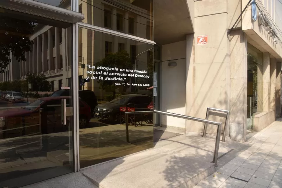 INSTITUCIÓN. El Colegio de Abogados fue escenario de una pelea. la gaceta / foto de Inés Quinteros Orio (archivo)