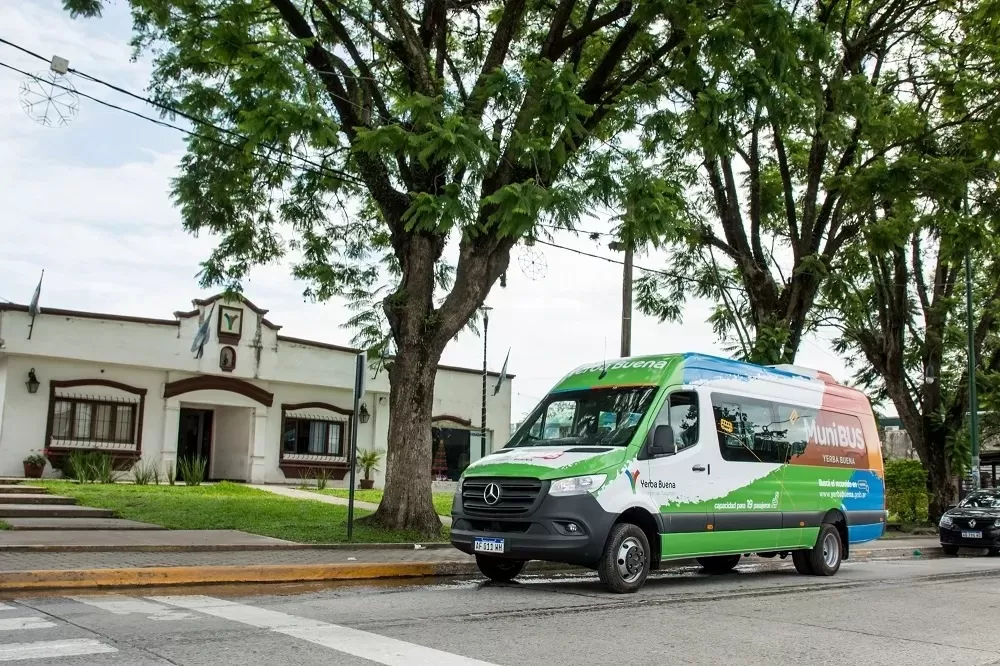 PUESTA EN MARCHA. El “MuniBus” funcionará de lunes a sábado y pasará cada media hora en ambos sentidos. 