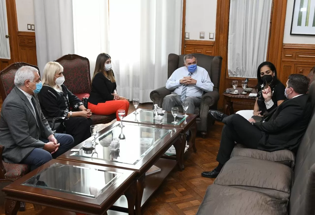 PRENSA Y COMUNICACIÓN