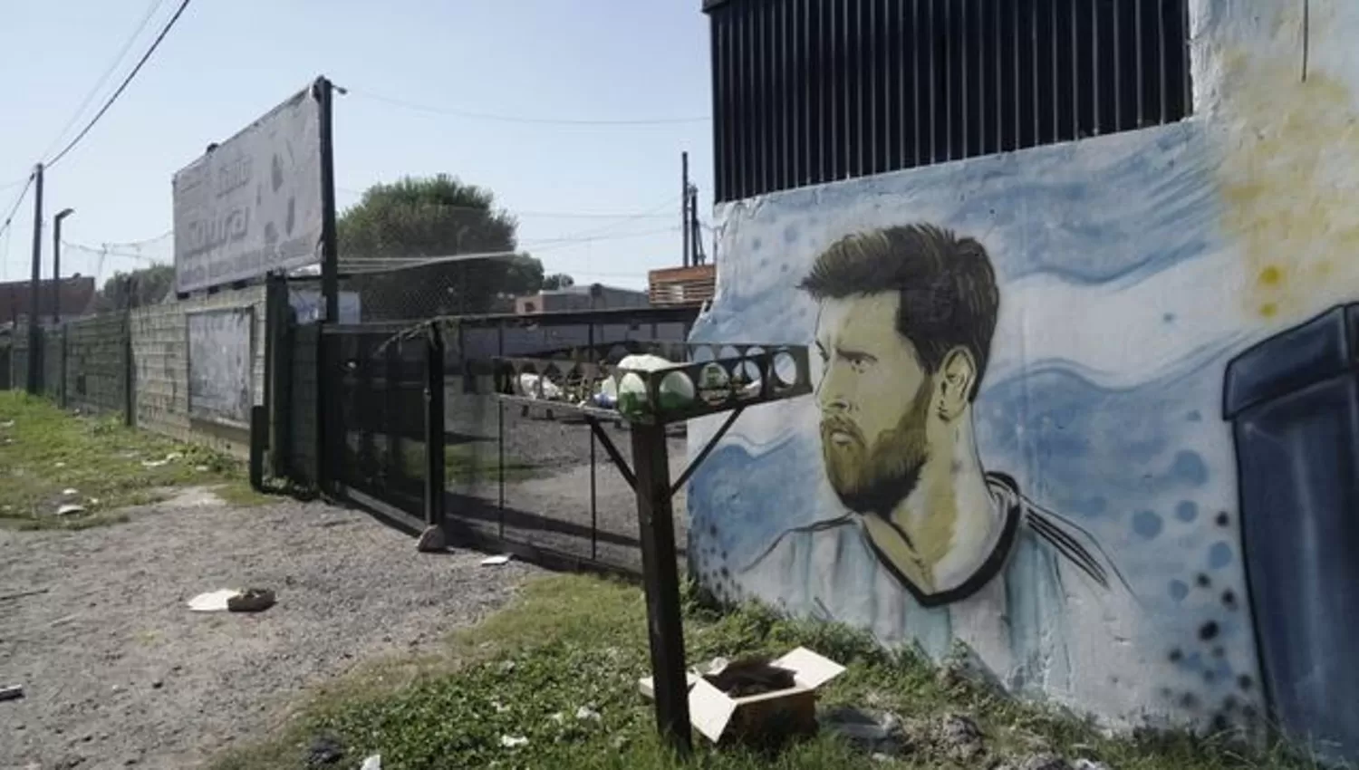 POR LA ESPALDA. Los heridos recibieron disparos cuando jugaban a la pelota.