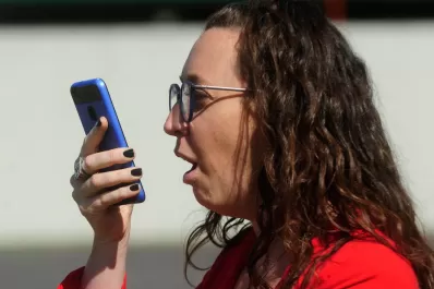 Basta toser sobre el celular para que un bot te diga si debés testearte por covid-19