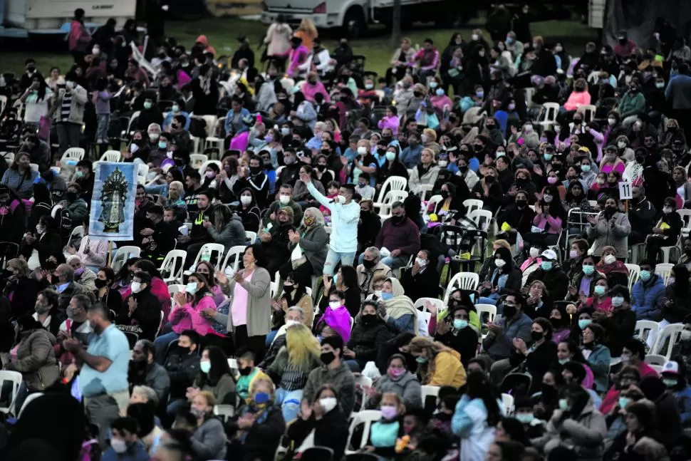 EXPRESIONES DE FE. El sábado se vivió una jornada espiritual llena de emociones. la gaceta / foto s de diego aráoz