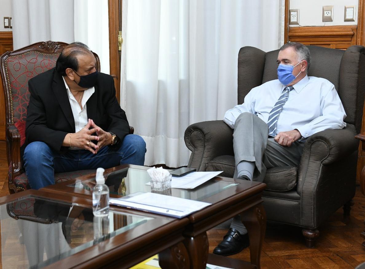 EN CASA DE GOBIERNO. Jaldo, junto a Daniel Herrera. Foto: Prensa Gobernación