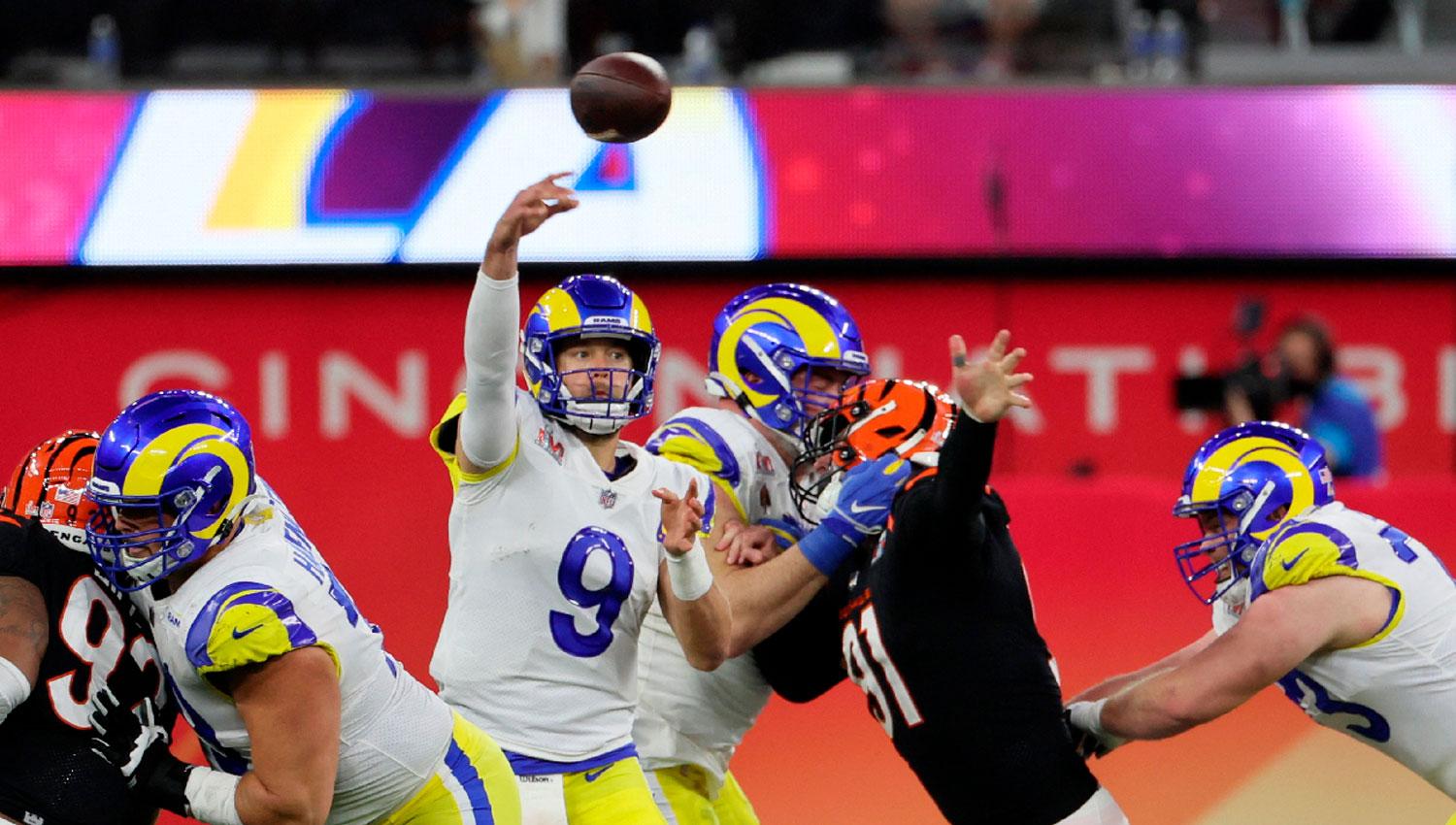 TRES. El quarterback Matthew Stafford lanzó tres TD en el Super Bowl.