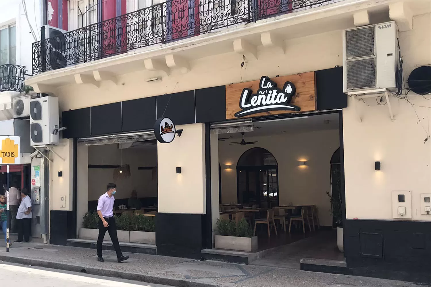 Nuevo local de La Leñita Parillada en el corazón de la ciudad