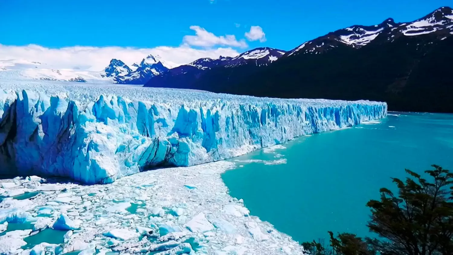 PATAGONIA. Glaciar Perito Moreno, a unos 80 kilómetros de El Calafate.