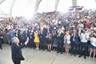 “Vamos a olvidarnos de tener la cara tapada”, dijo Alberto Fernández a los estudiantes