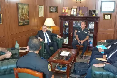 En Buenos Aires, Jaldo se reunió con jefes de la PFA para avanzar contra el narcomenudeo