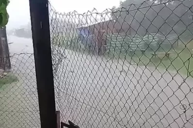 La lluvia causó estragos en el barrio El Sifón; los vecinos piden ayuda social