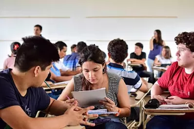 En Argentina, quienes alcanzan niveles educativos más altos tienen salarios mayores