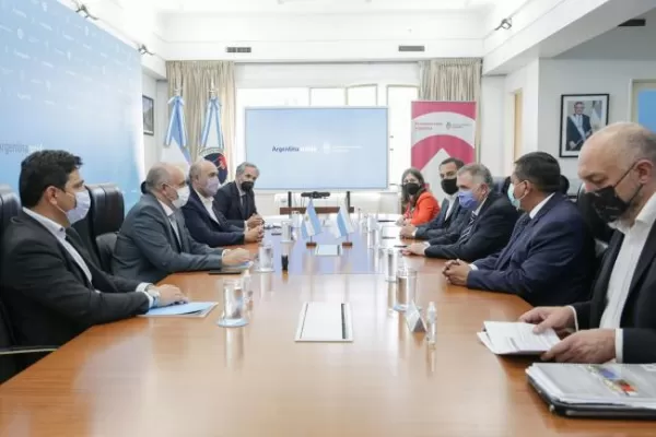 Transporte público: Tucumán firmó el convenio que le permitirá recibir más fondos