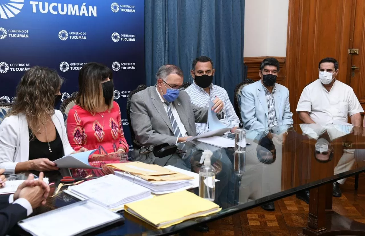 PRENSA Y COMUNICACIÓN