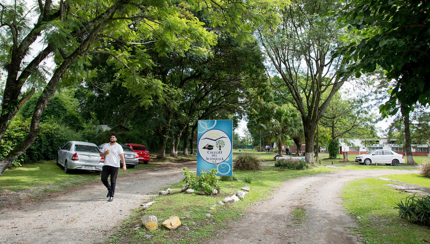 OBRAS. La Municipalidad de Yerba Buena trabaja en la apertura de la calle Maderuelo, que comunicará las avenidas Aconquija y Perón.