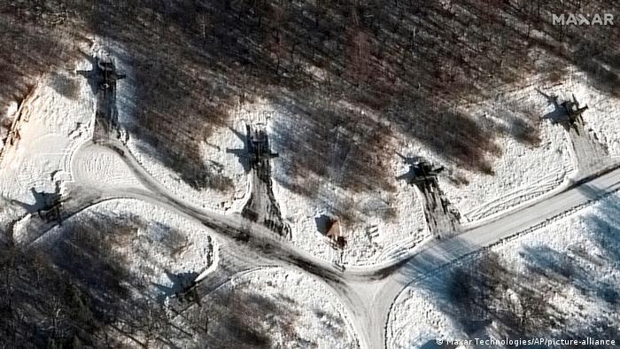 Qué muestran las imágenes satelitales sobre los movimientos del ejército ruso