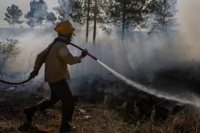 Se mantienen activos ochos focos de incendio en Corrientes y otros seis en Misiones