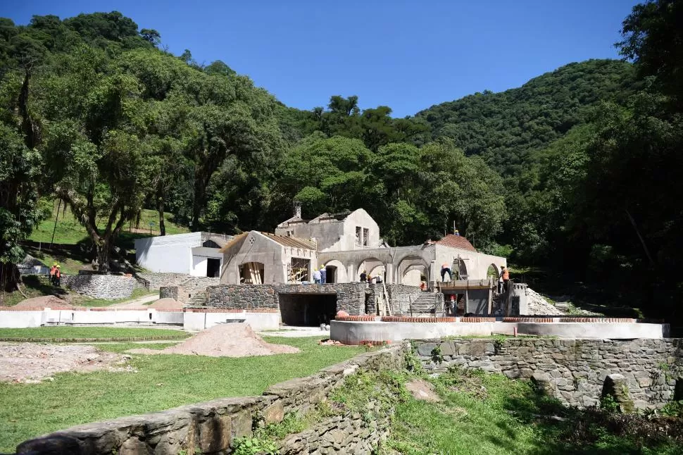 PANORÁMICA. Así luce hoy la Primera Confitería. Se trabaja en distintas áreas del predio, cuidando la preservación de la estructura patrimonial. la gaceta / fotos de analia jaramillo 