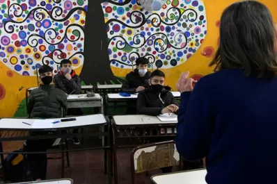 Vuelta a clases: más de 800.000 alumnos empiezan las clases en CABA y en Mendoza