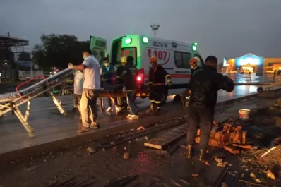 Se derrumbó parte de una obra en construcción en Camino del Perú al 900