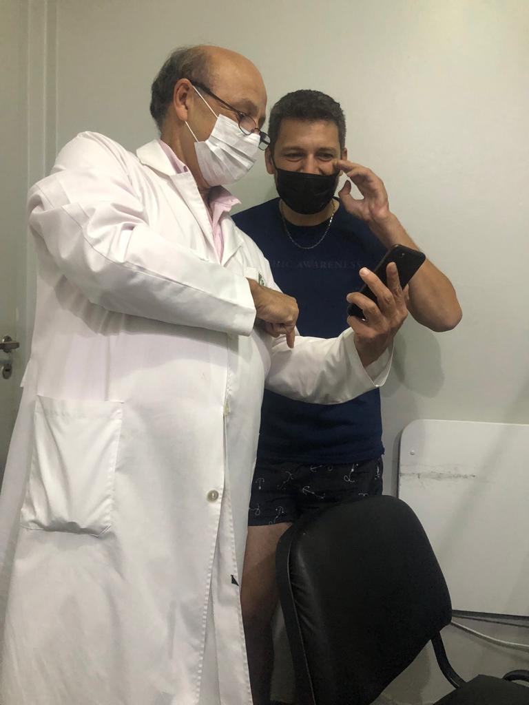 Alfredo perdió y recuperó los brazos y enfrenta todo como un desafío 