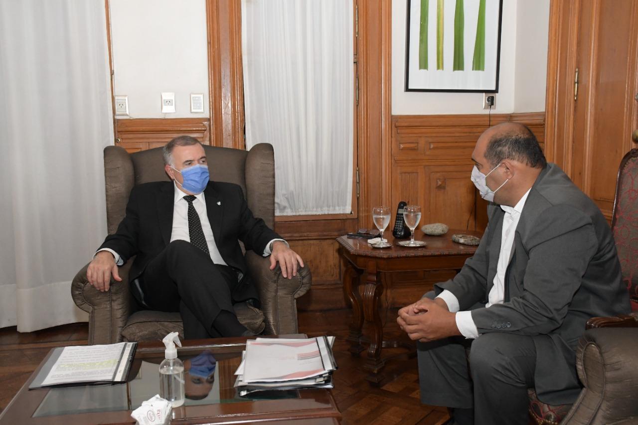 EN CASA DE GOBIERNO. Jaldo, junto al intendente tranqueño, Moreno. Foto: Prensa Gobernación